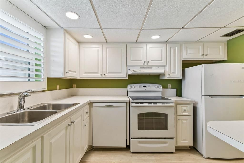 En Venta: $115,000 (2 camas, 1 baños, 925 Pies cuadrados)