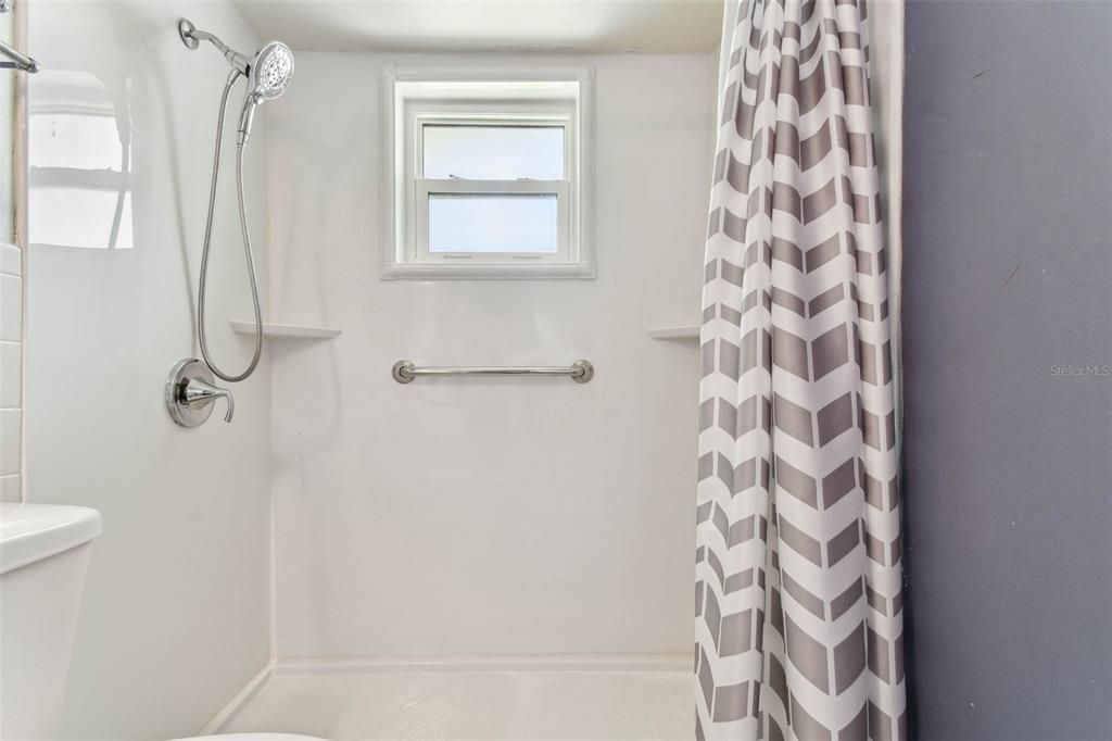 En Venta: $115,000 (2 camas, 1 baños, 925 Pies cuadrados)