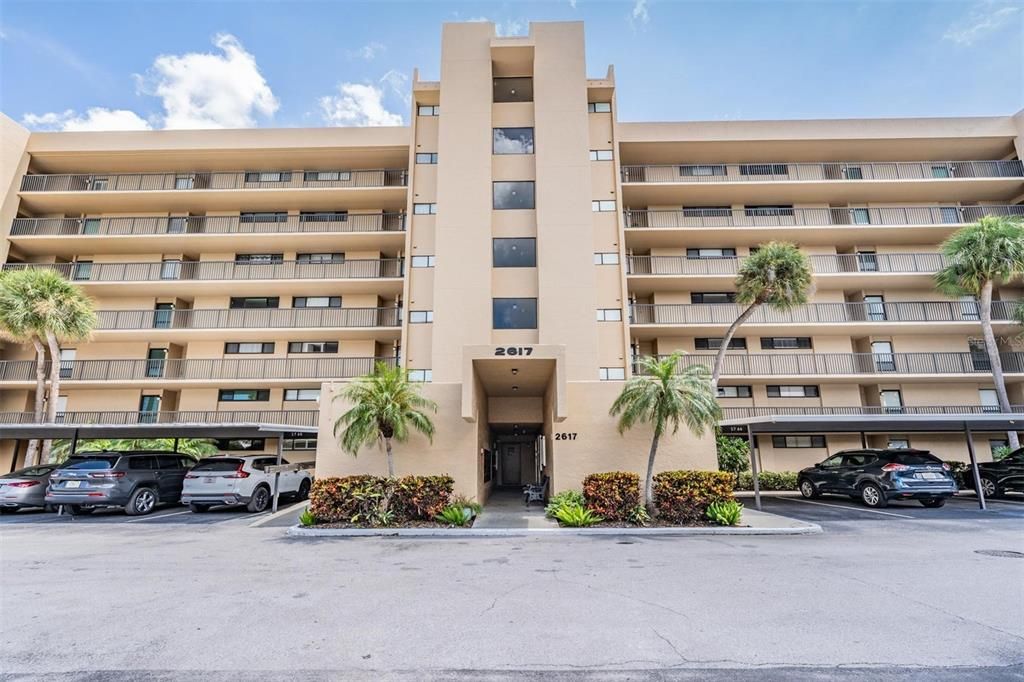 Active With Contract: $95,000 (0 beds, 1 baths, 565 Square Feet)