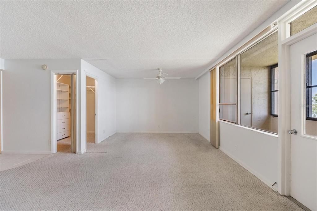 Active With Contract: $95,000 (0 beds, 1 baths, 565 Square Feet)