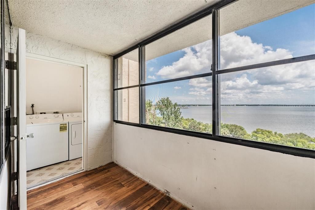 Active With Contract: $95,000 (0 beds, 1 baths, 565 Square Feet)