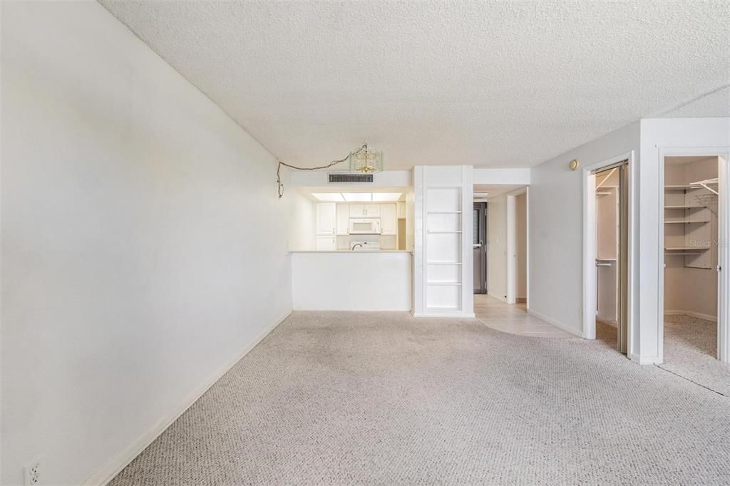 Active With Contract: $95,000 (0 beds, 1 baths, 565 Square Feet)