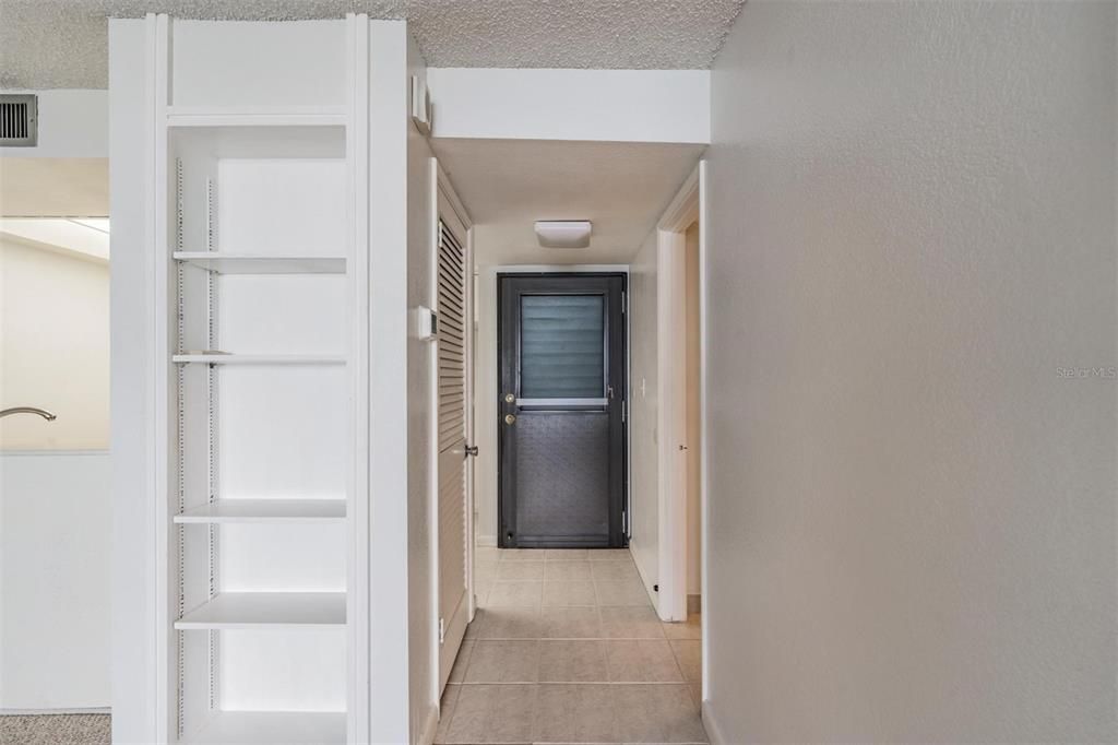 Active With Contract: $95,000 (0 beds, 1 baths, 565 Square Feet)