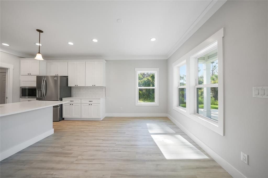 待售: $299,900 (3 贝兹, 2 浴室, 1650 平方英尺)