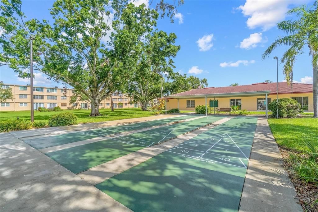 Под контрактом: $129,000 (2 спален, 2 ванн, 1035 Квадратных фут)