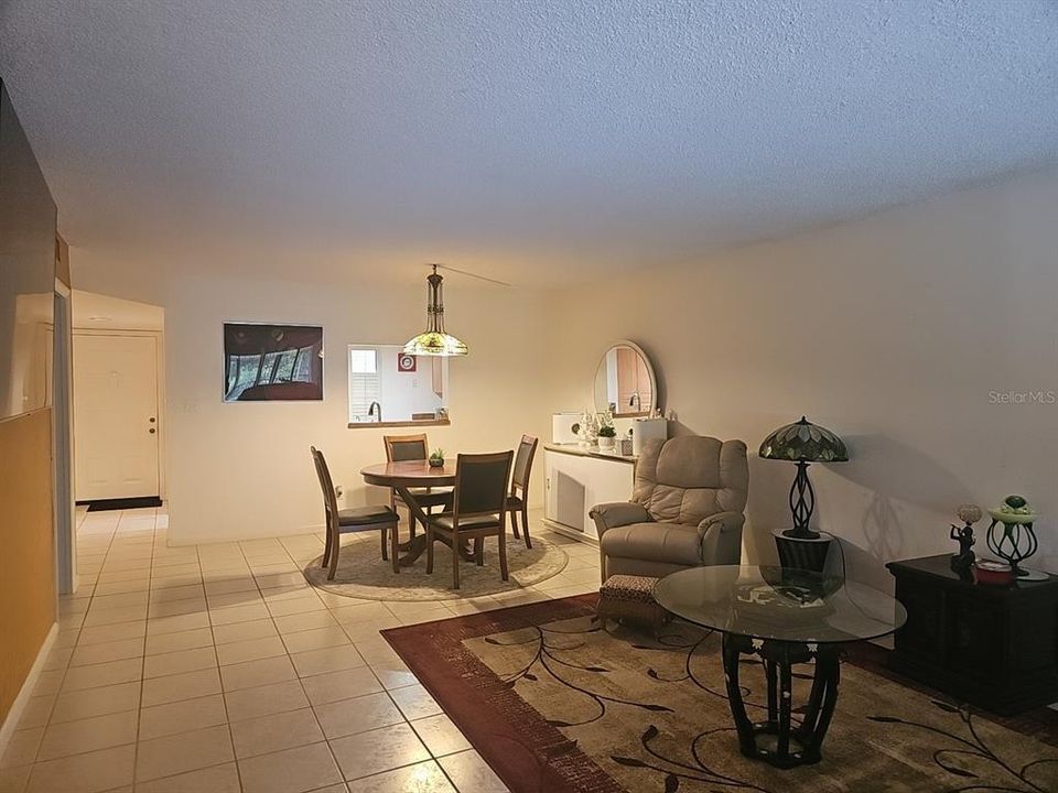For Sale: $209,500 (2 beds, 2 baths, 1250 Square Feet)