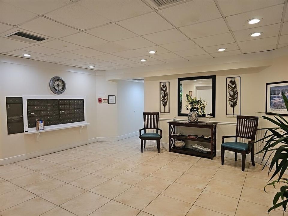 For Sale: $209,500 (2 beds, 2 baths, 1250 Square Feet)