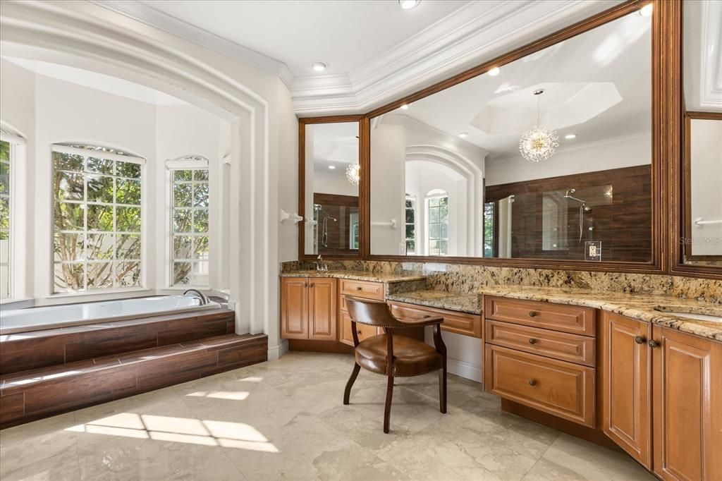 待售: $1,800,000 (5 贝兹, 6 浴室, 5151 平方英尺)