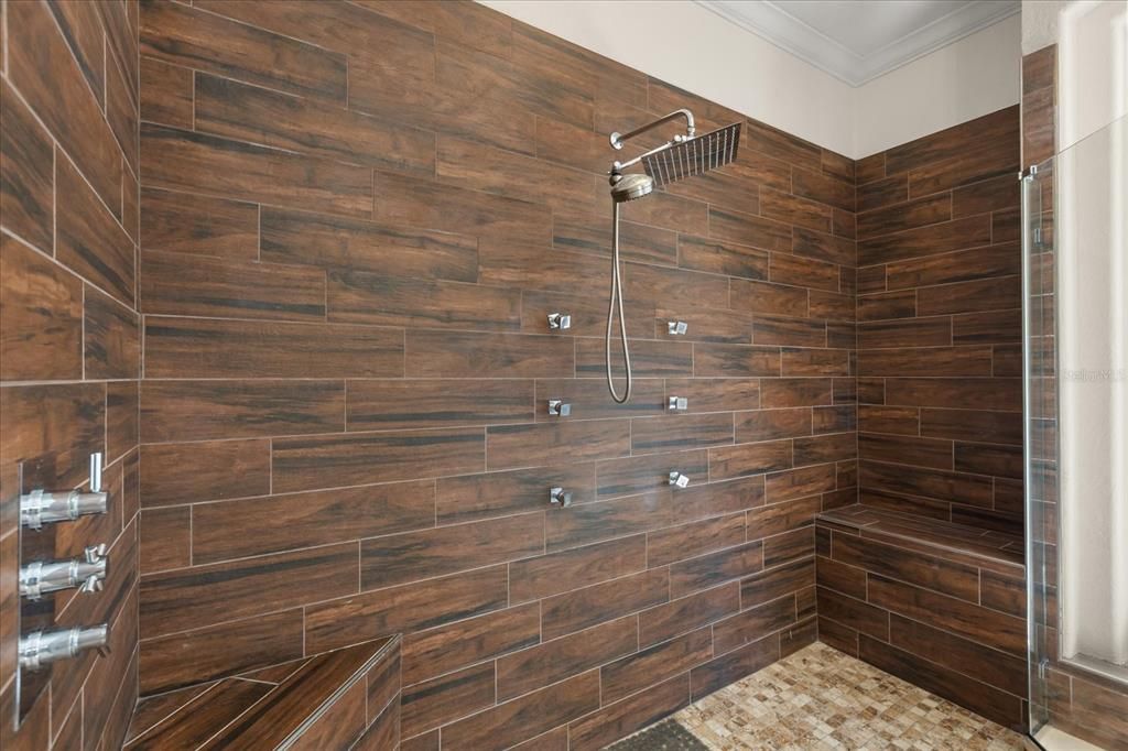 待售: $1,800,000 (5 贝兹, 6 浴室, 5151 平方英尺)