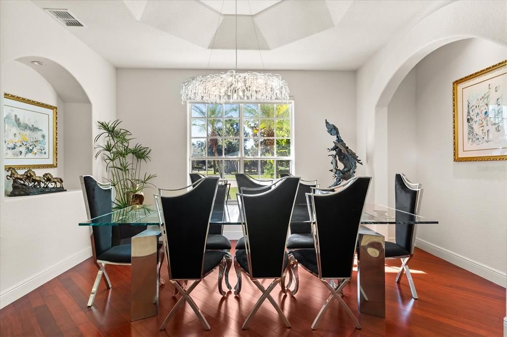 待售: $1,800,000 (5 贝兹, 6 浴室, 5151 平方英尺)