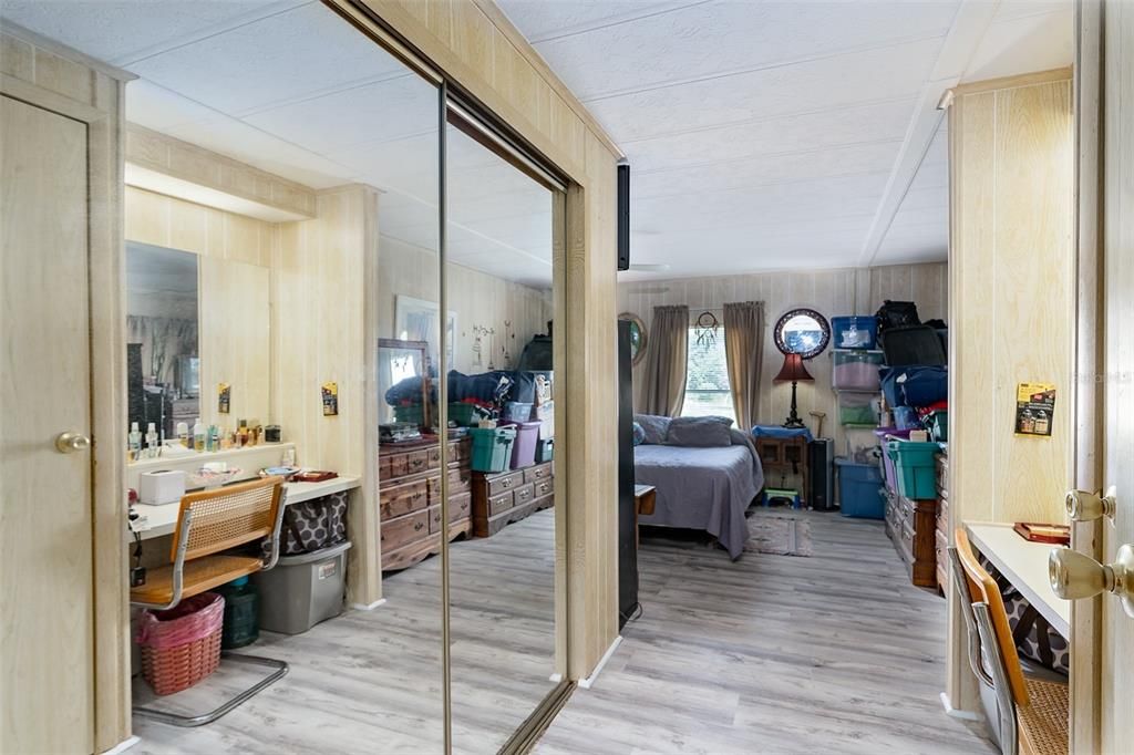 На продажу: $104,600 (2 спален, 2 ванн, 962 Квадратных фут)