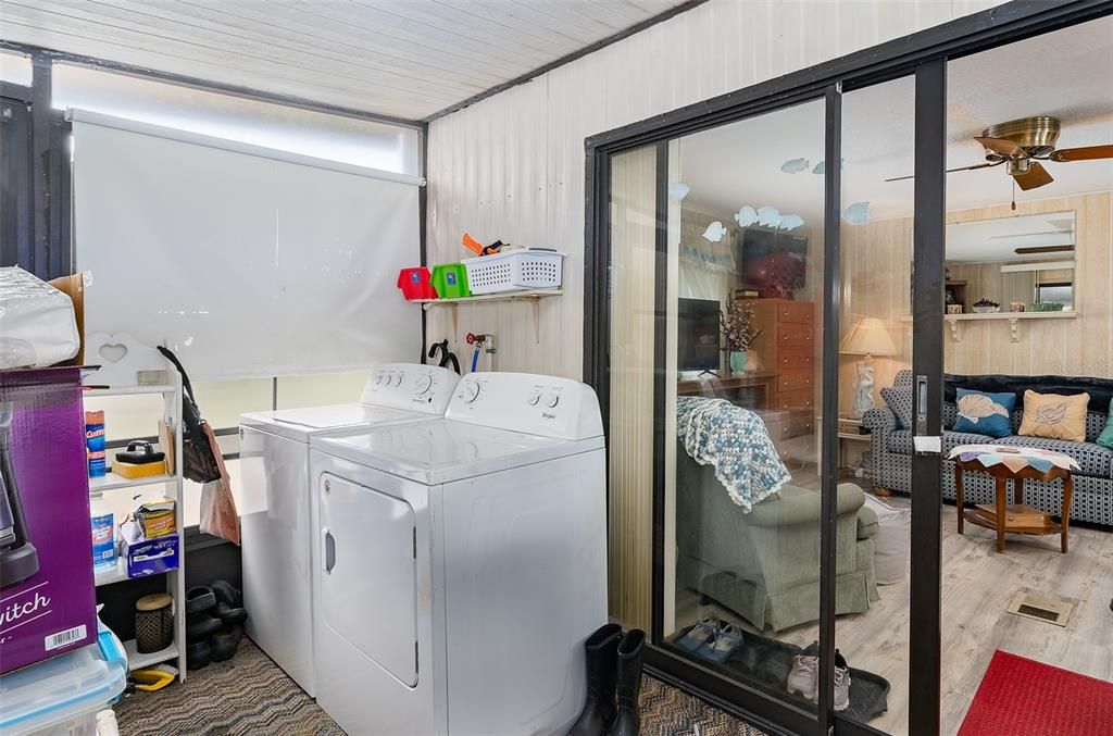 На продажу: $104,600 (2 спален, 2 ванн, 962 Квадратных фут)