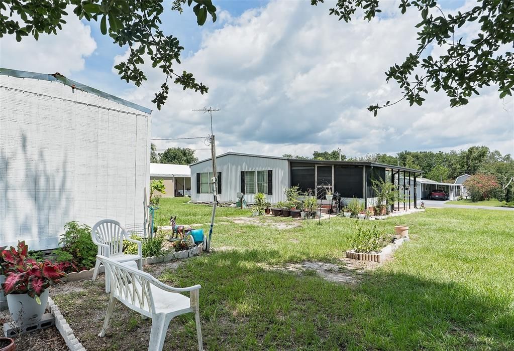 На продажу: $104,600 (2 спален, 2 ванн, 962 Квадратных фут)