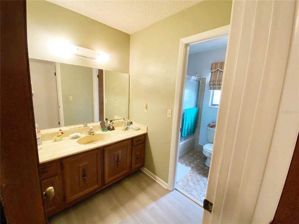 На продажу: $259,900 (3 спален, 2 ванн, 1925 Квадратных фут)