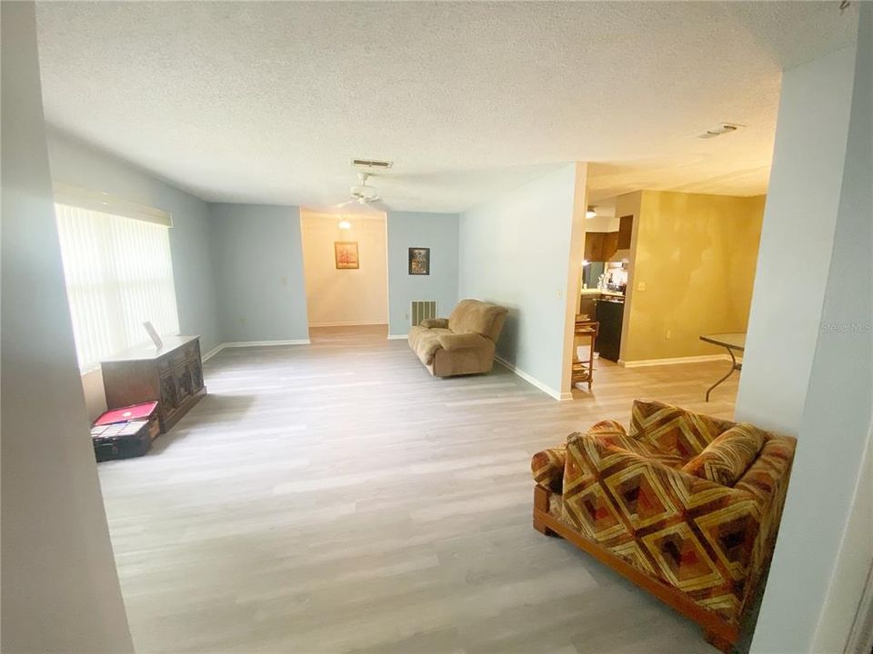 На продажу: $259,900 (3 спален, 2 ванн, 1925 Квадратных фут)