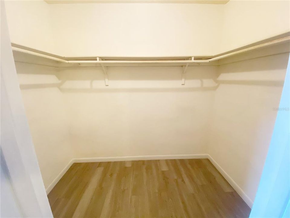 На продажу: $259,900 (3 спален, 2 ванн, 1925 Квадратных фут)