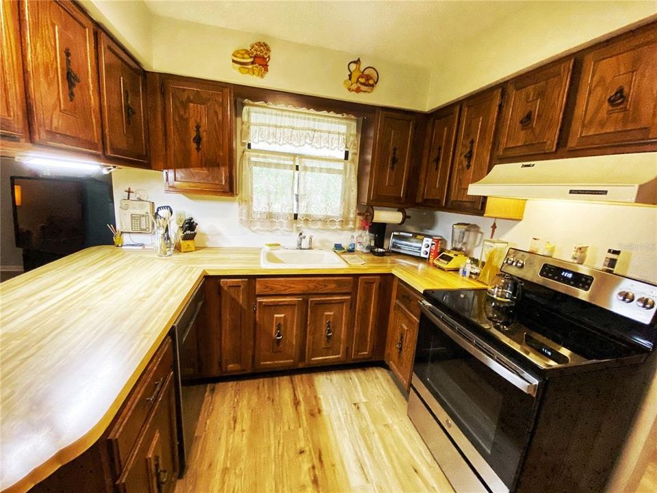 На продажу: $259,900 (3 спален, 2 ванн, 1925 Квадратных фут)