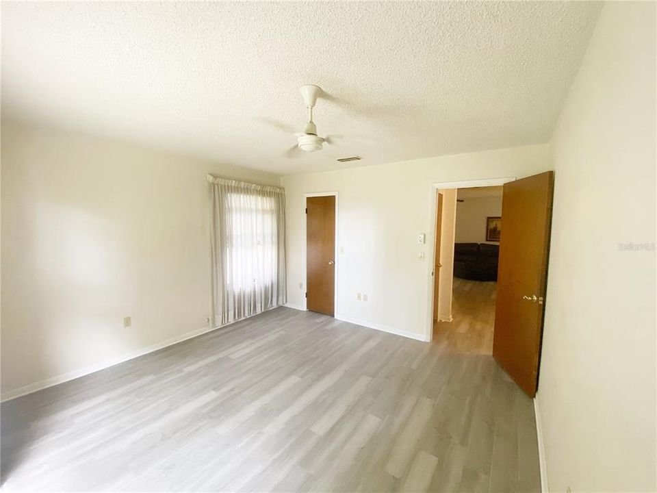 На продажу: $259,900 (3 спален, 2 ванн, 1925 Квадратных фут)