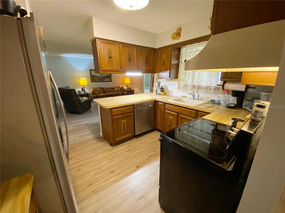 На продажу: $259,900 (3 спален, 2 ванн, 1925 Квадратных фут)