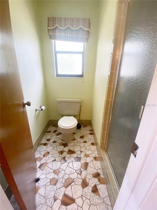 На продажу: $259,900 (3 спален, 2 ванн, 1925 Квадратных фут)