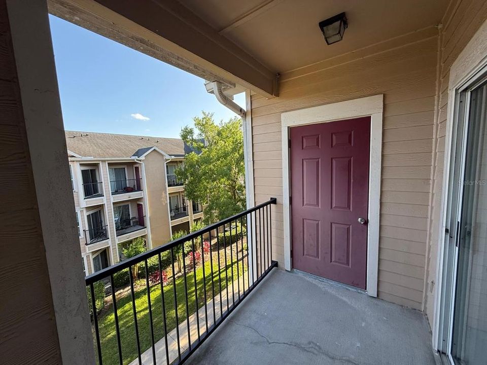 For Sale: $207,000 (2 beds, 2 baths, 1031 Square Feet)