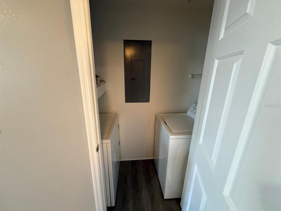 For Sale: $207,000 (2 beds, 2 baths, 1031 Square Feet)