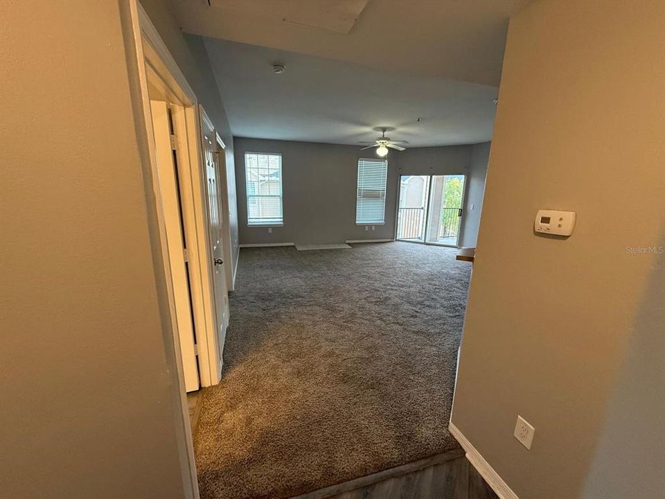 For Sale: $207,000 (2 beds, 2 baths, 1031 Square Feet)