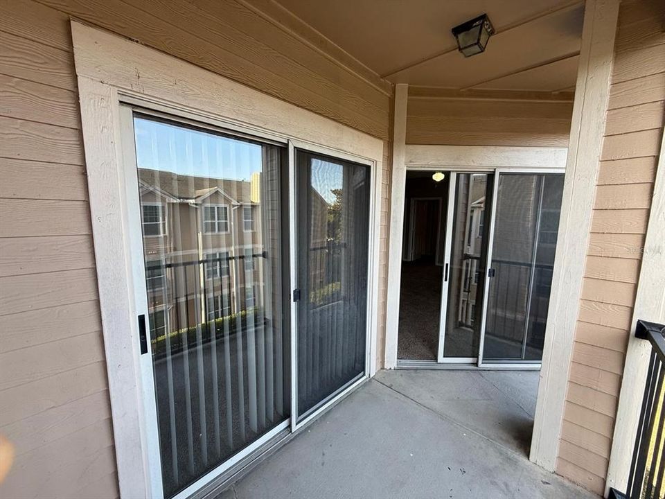 For Sale: $207,000 (2 beds, 2 baths, 1031 Square Feet)