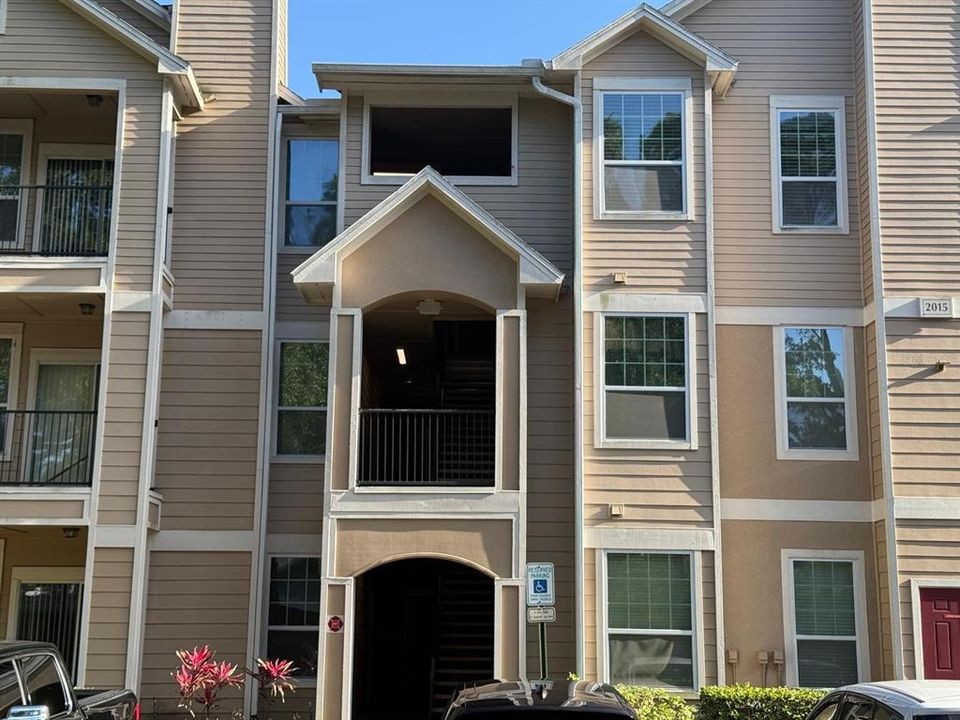 For Sale: $207,000 (2 beds, 2 baths, 1031 Square Feet)