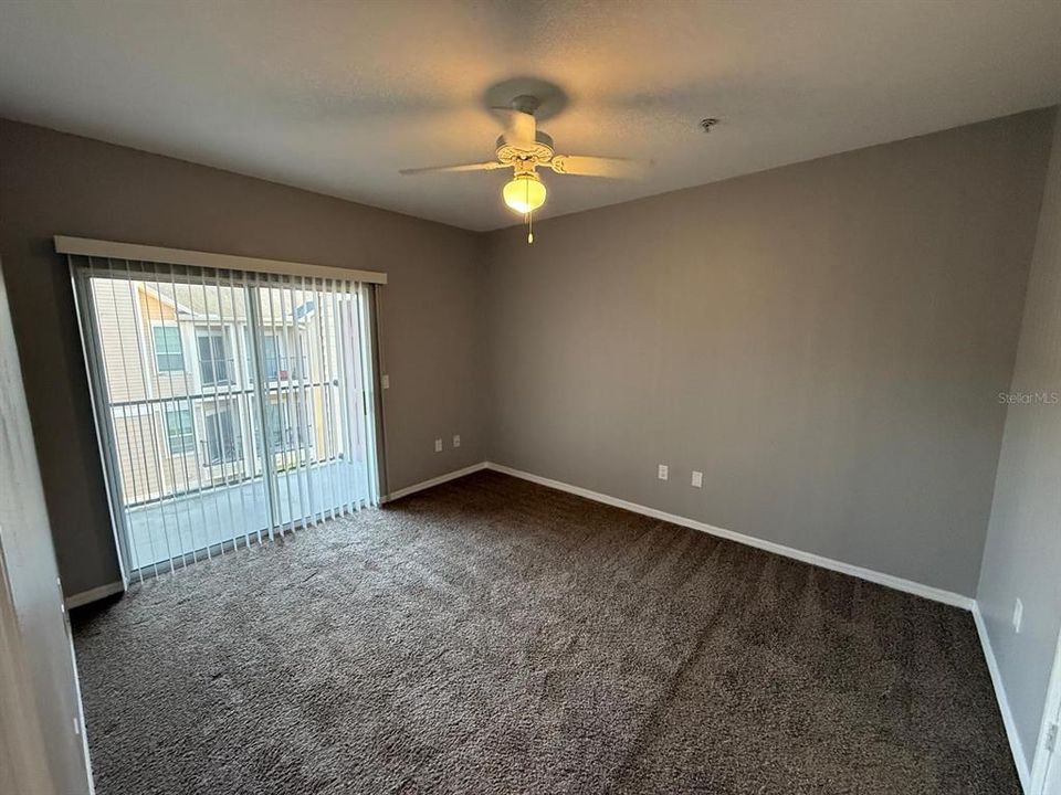 For Sale: $207,000 (2 beds, 2 baths, 1031 Square Feet)