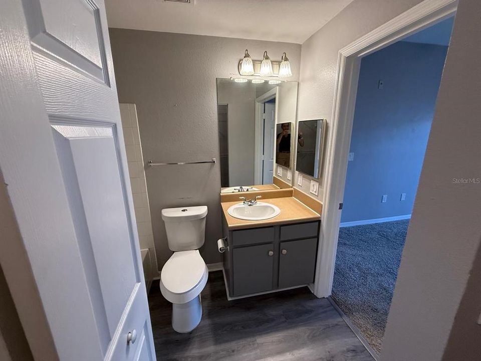 For Sale: $207,000 (2 beds, 2 baths, 1031 Square Feet)