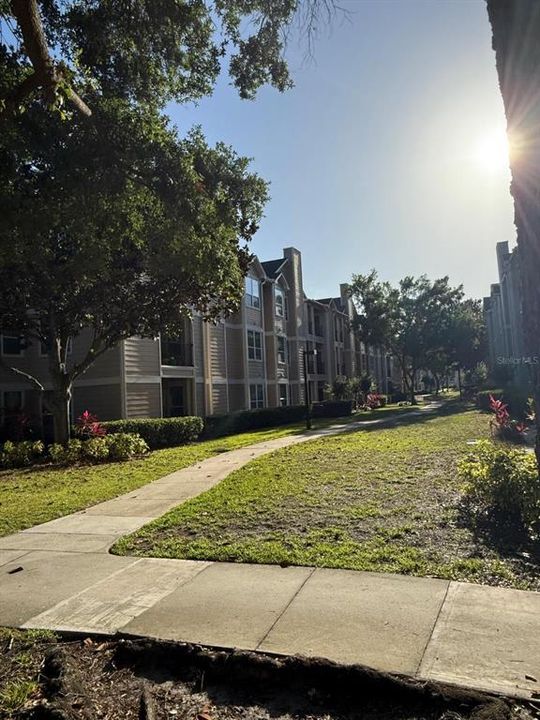 For Sale: $207,000 (2 beds, 2 baths, 1031 Square Feet)