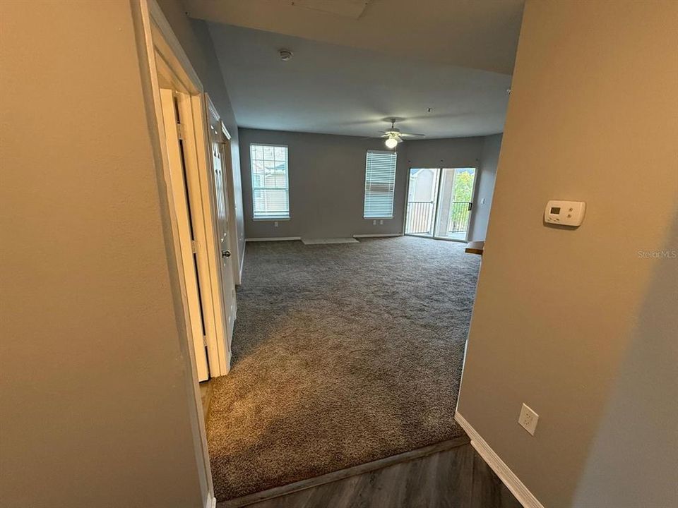 For Sale: $207,000 (2 beds, 2 baths, 1031 Square Feet)