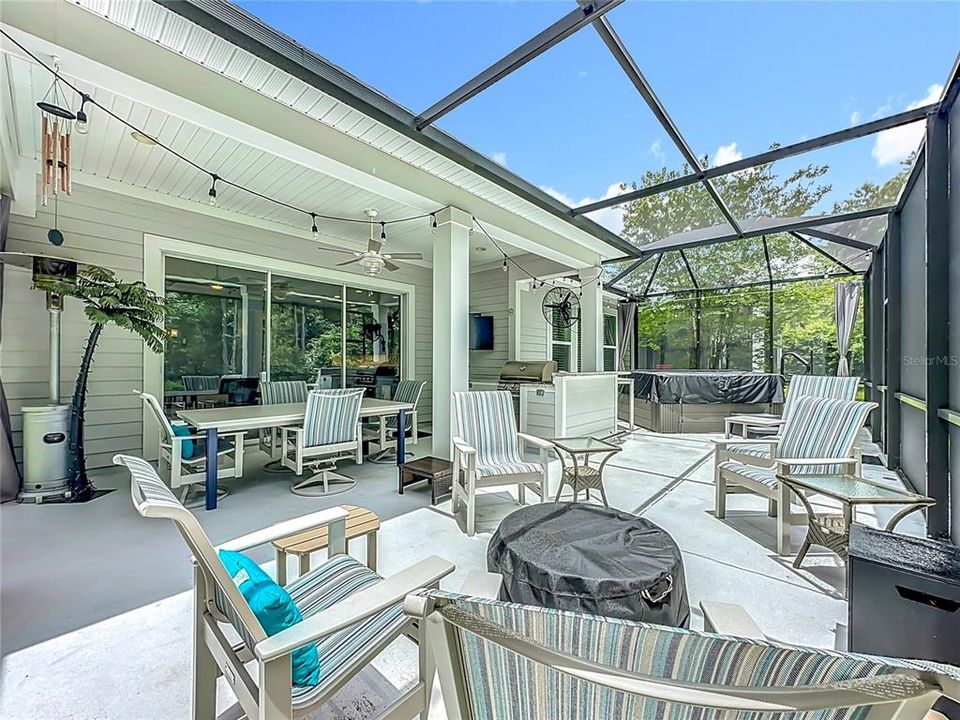 En Venta: $725,000 (3 camas, 2 baños, 2069 Pies cuadrados)