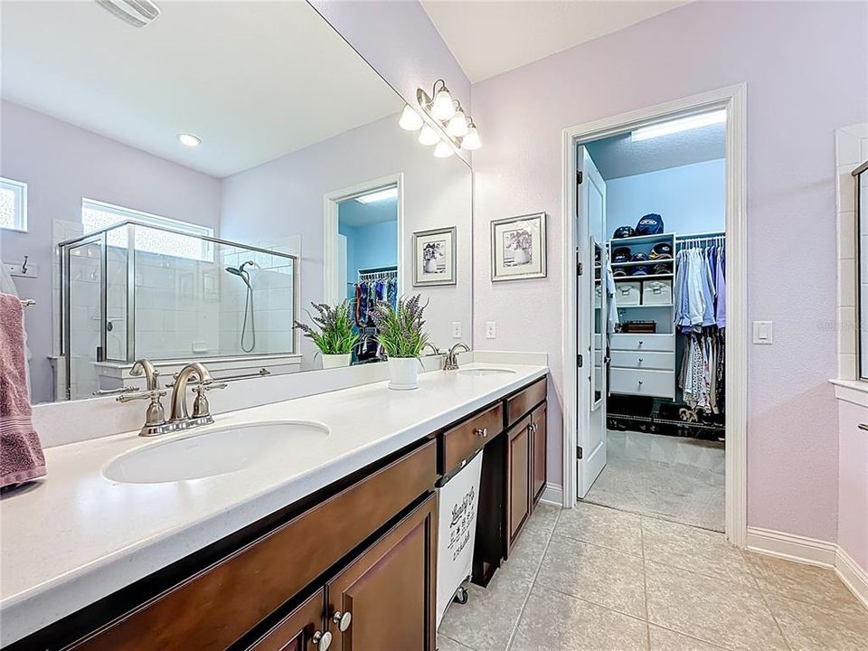 En Venta: $725,000 (3 camas, 2 baños, 2069 Pies cuadrados)