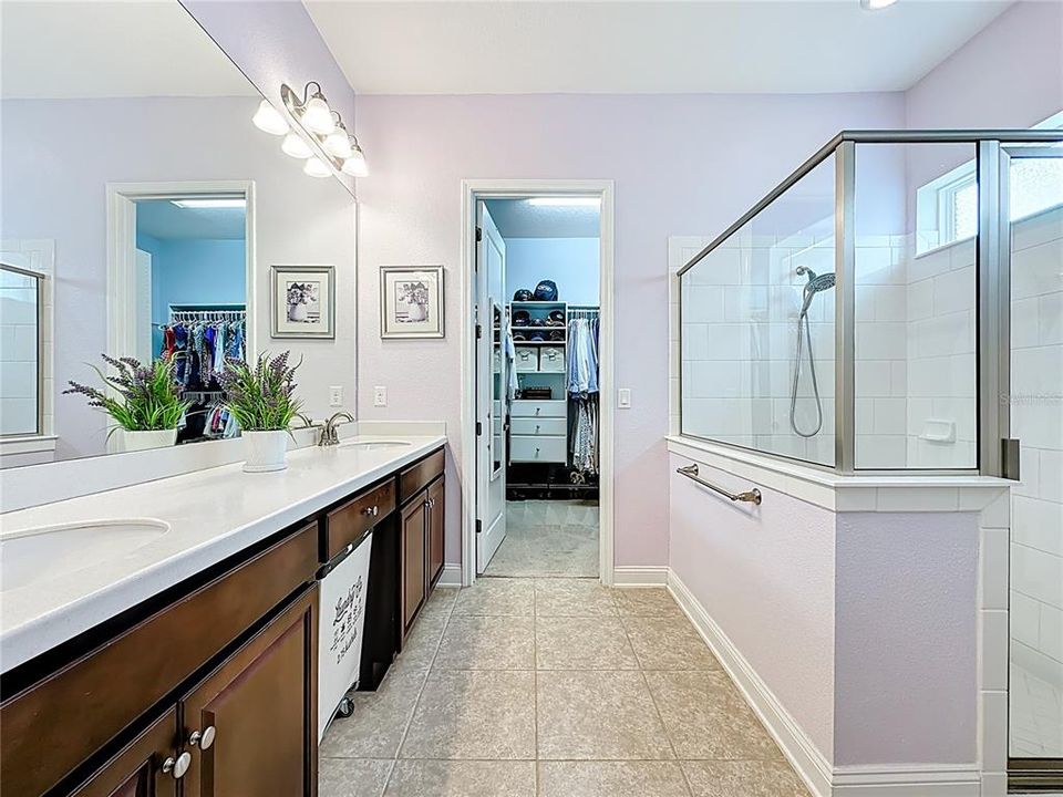 En Venta: $725,000 (3 camas, 2 baños, 2069 Pies cuadrados)