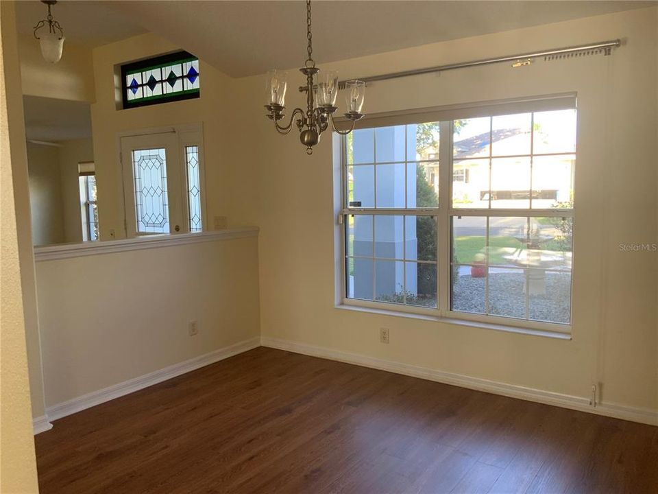 待售: $389,000 (3 贝兹, 2 浴室, 2101 平方英尺)