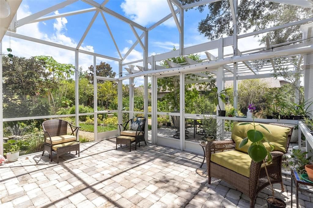 待售: $389,000 (3 贝兹, 2 浴室, 2101 平方英尺)