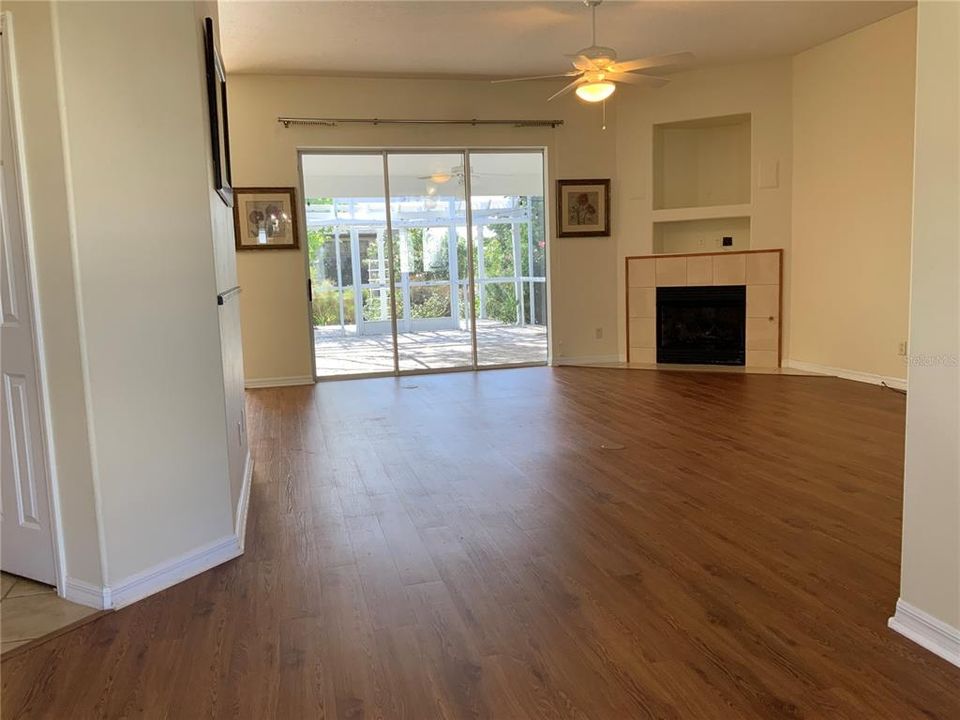 待售: $389,000 (3 贝兹, 2 浴室, 2101 平方英尺)