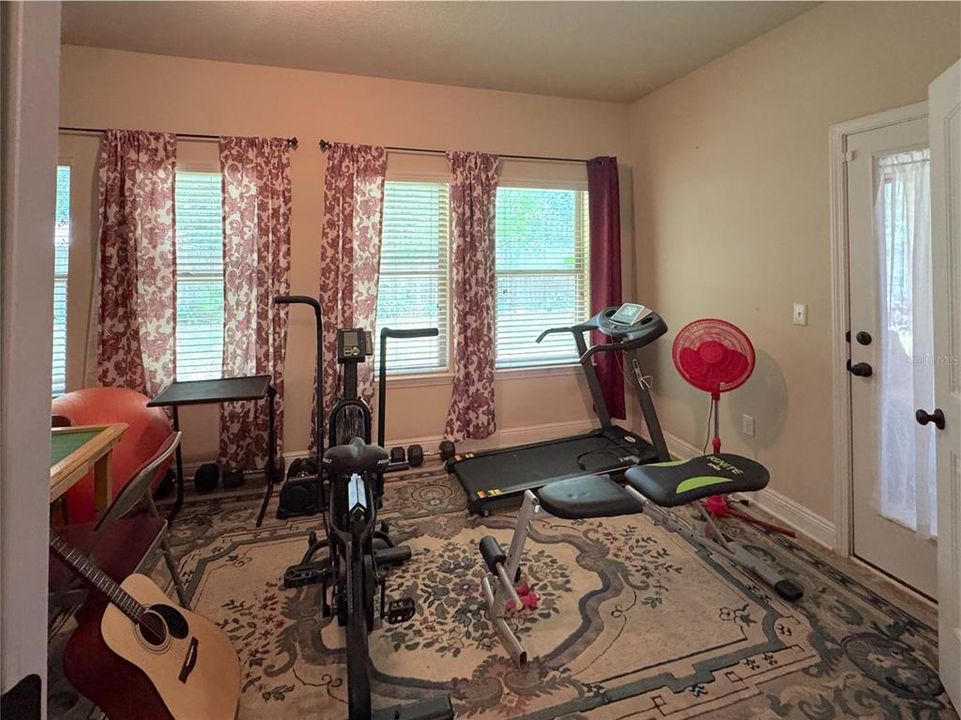 En Venta: $450,000 (5 camas, 3 baños, 3356 Pies cuadrados)