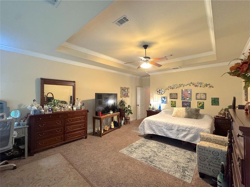 En Venta: $450,000 (5 camas, 3 baños, 3356 Pies cuadrados)