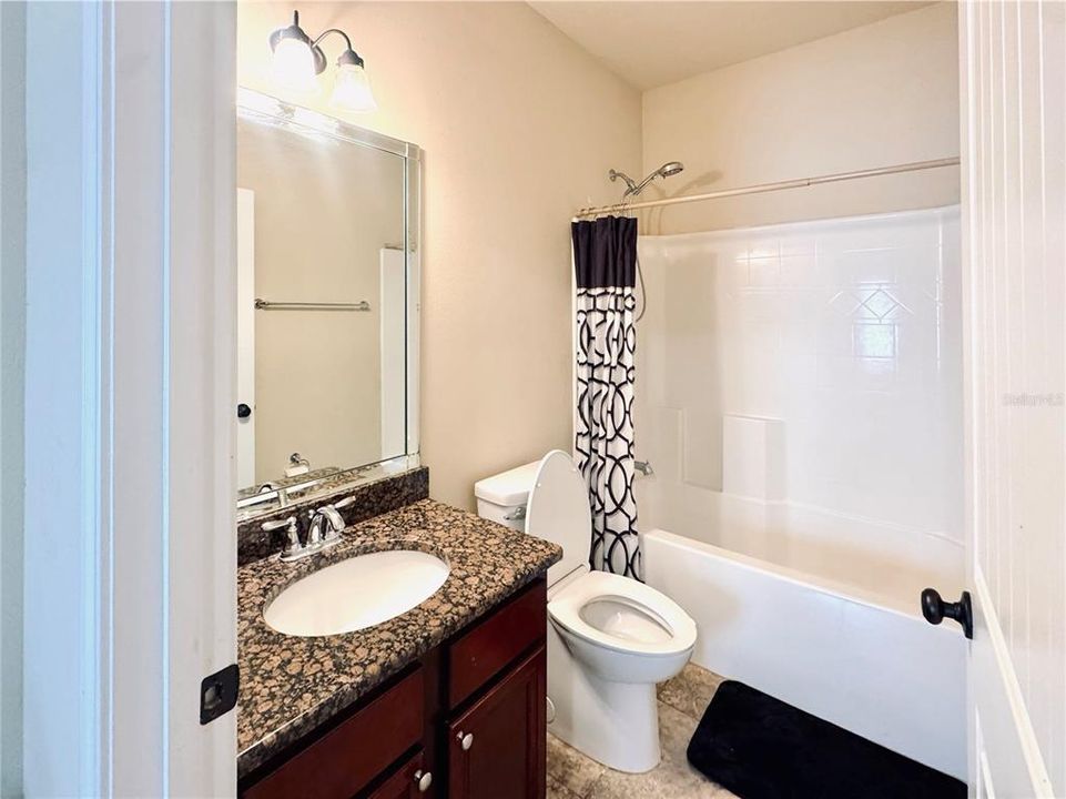 En Venta: $450,000 (5 camas, 3 baños, 3356 Pies cuadrados)