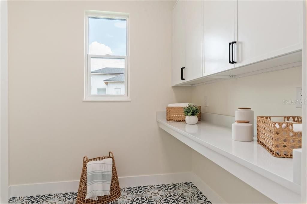 En Venta: $1,199,000 (4 camas, 3 baños, 2967 Pies cuadrados)