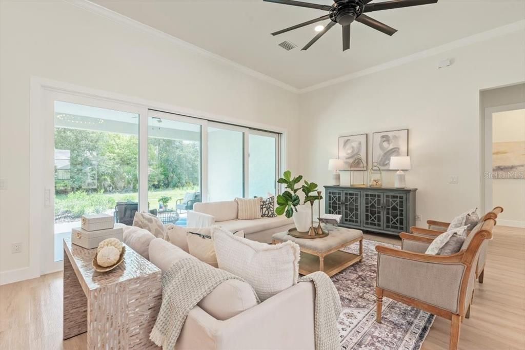 En Venta: $1,199,000 (4 camas, 3 baños, 2967 Pies cuadrados)