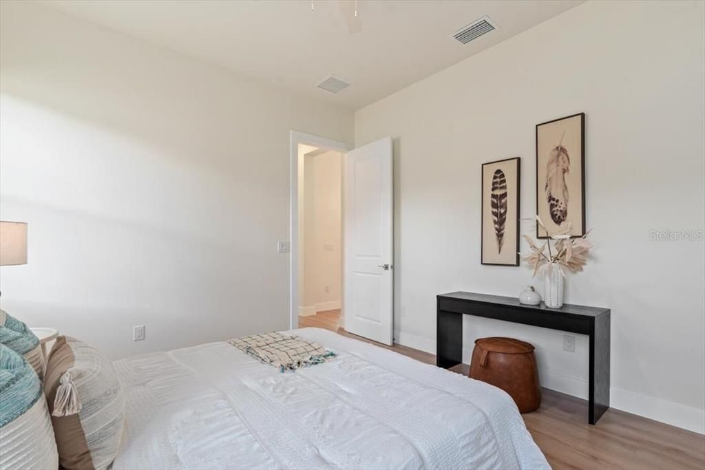 En Venta: $1,199,000 (4 camas, 3 baños, 2967 Pies cuadrados)