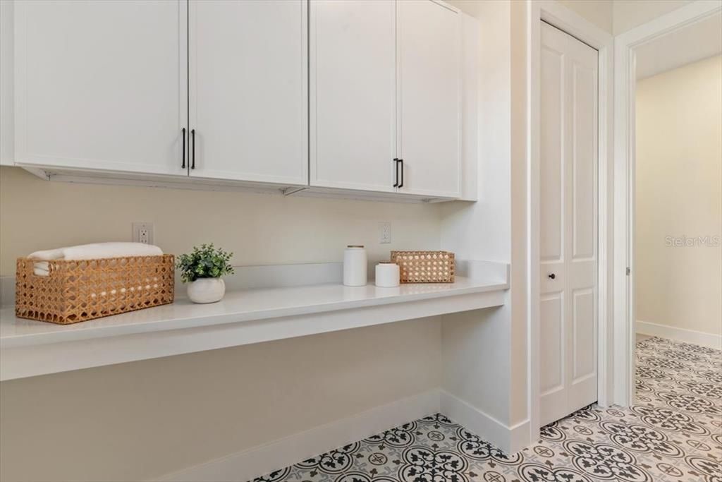 En Venta: $1,199,000 (4 camas, 3 baños, 2967 Pies cuadrados)