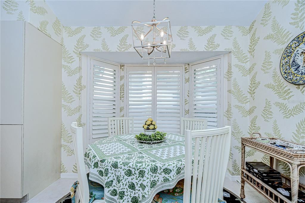 Active With Contract: $490,000 (3 beds, 2 baths, 1634 Square Feet)