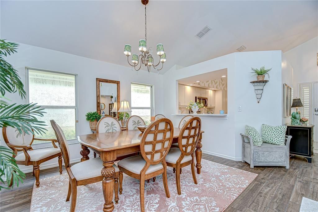 Active With Contract: $490,000 (3 beds, 2 baths, 1634 Square Feet)