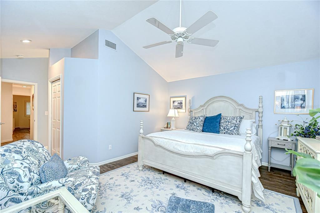 Active With Contract: $490,000 (3 beds, 2 baths, 1634 Square Feet)