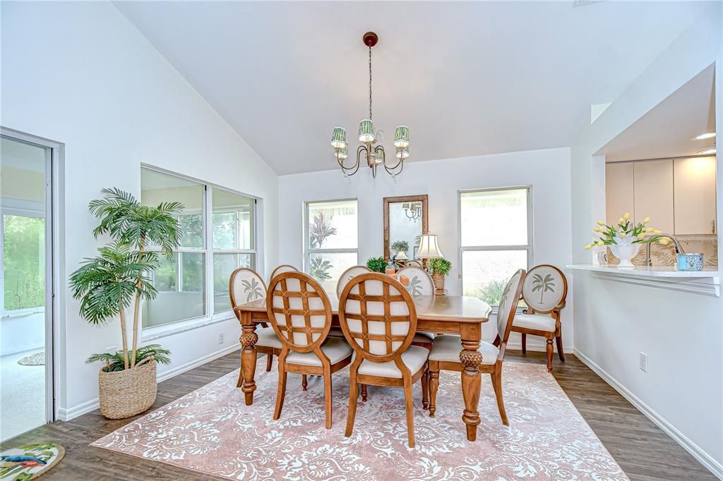 Active With Contract: $490,000 (3 beds, 2 baths, 1634 Square Feet)